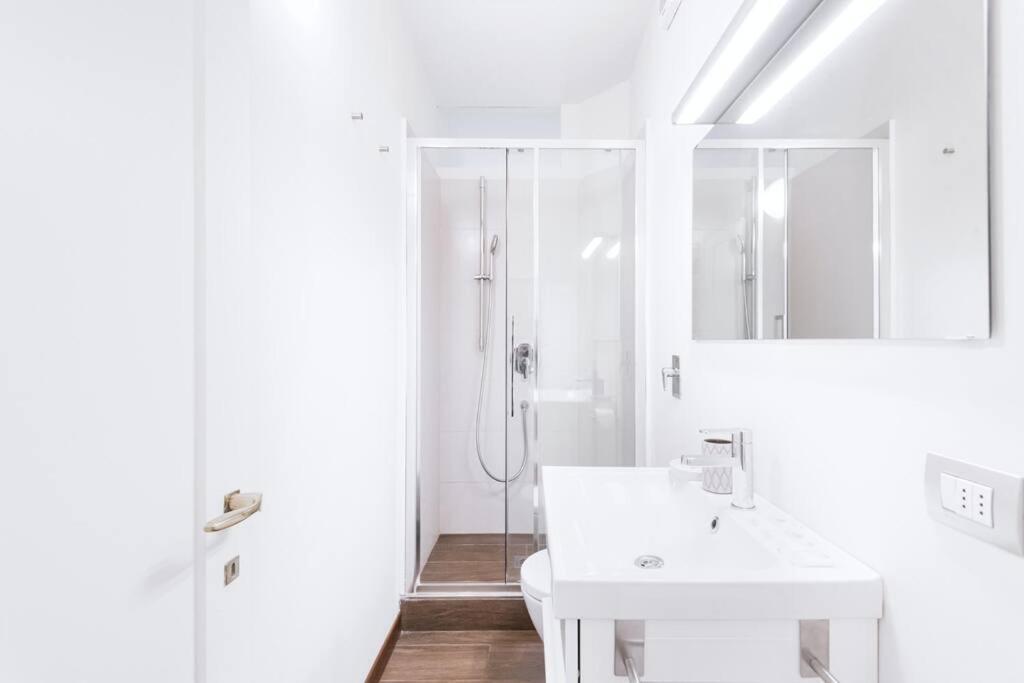 Easylife - Elegance A Few Steps From Citylife Next To M2 Pagano * Milán