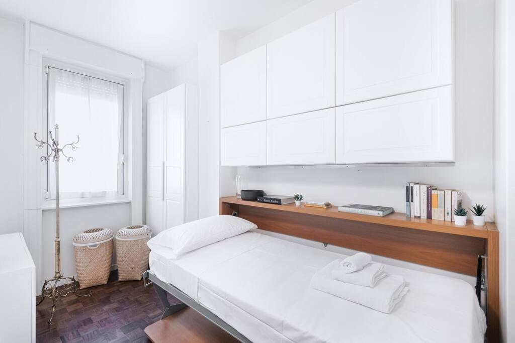 Easylife - Elegance A Few Steps From Citylife Next To M2 Pagano * Milán
